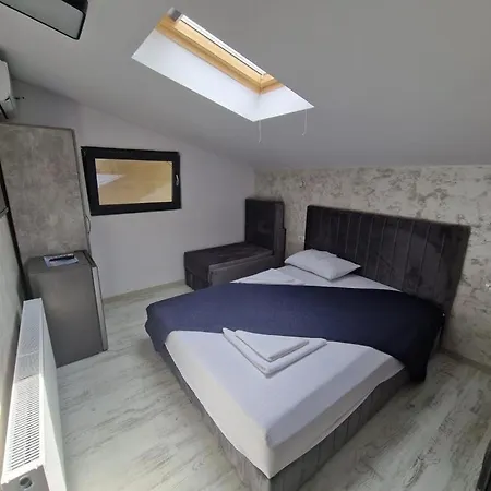 Casa Atelierelor Гостевой дом *